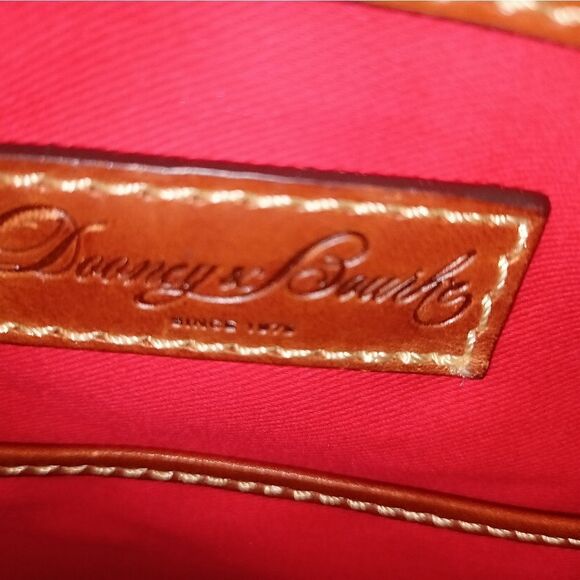 Dooney and Bourke tote excellent condition - Picture 10 of 12